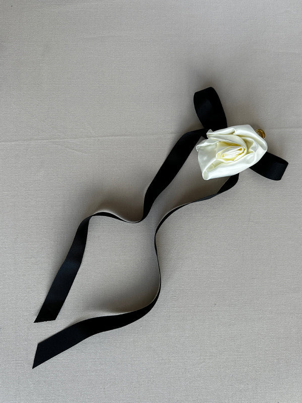 Rosie Bow Bag Charm: Ivory